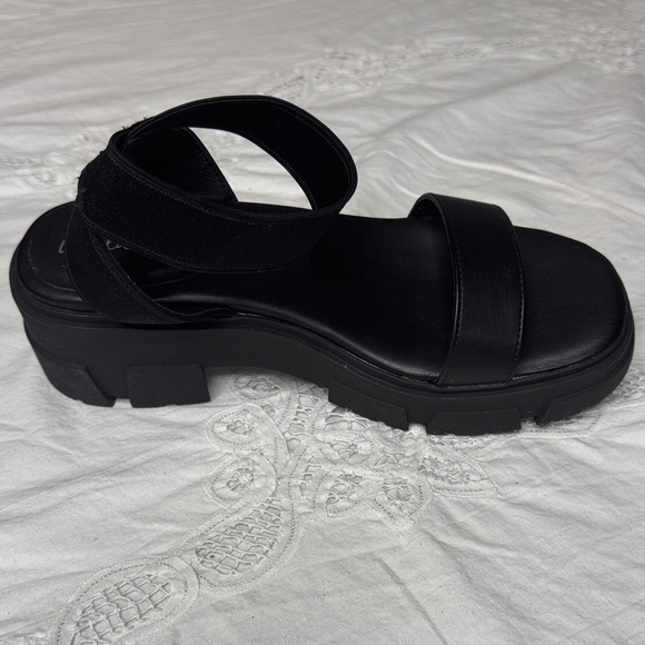 Wild Pair Black Gladiator Sandals - Picture 7 of 7